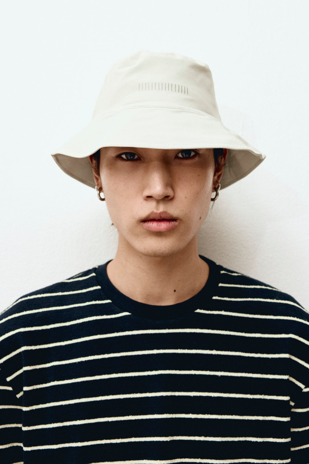 unfeigned bucket-hat-twill